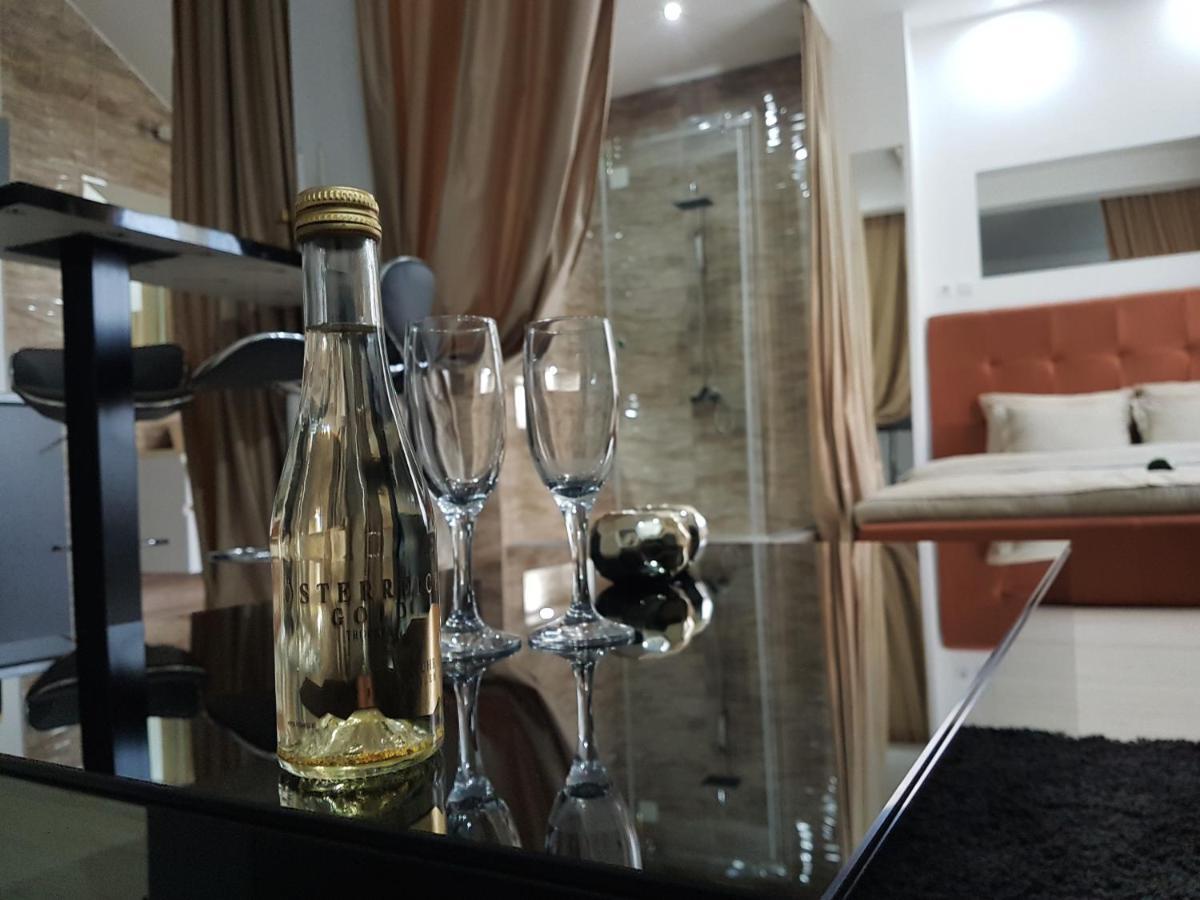 Apartments Vila White House Pančevo 외부 사진