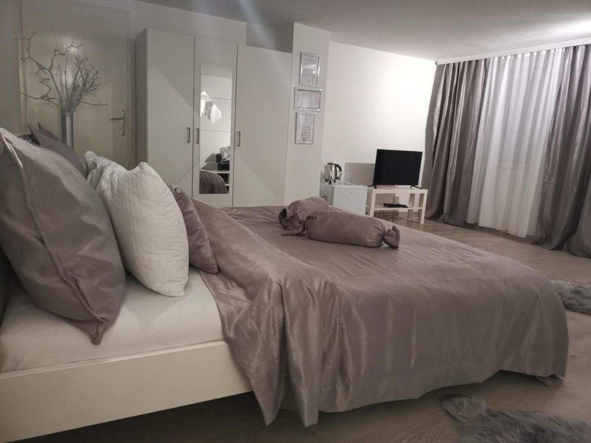 Apartments Vila White House Pančevo 외부 사진